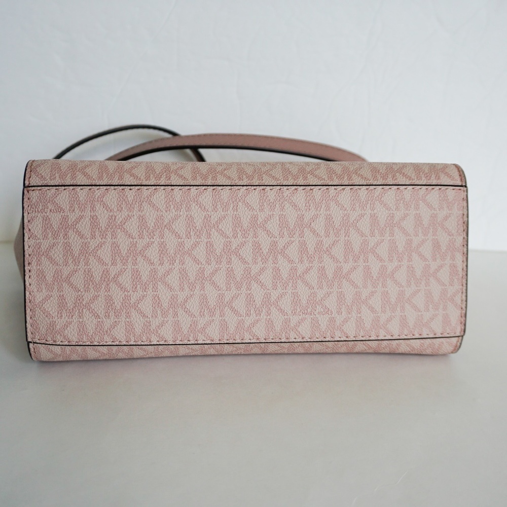 Michael Kors Selma MD Messenger Bag Ballet Fawn - Picture 5 of 8